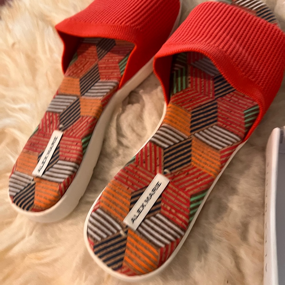 Alex Marie slip on in deep orange size 8 M
